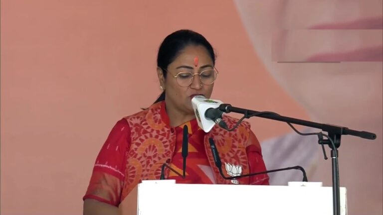 रेखा गुप्ता बनीं दिल्ली की चौथी महिला मुख्यमंत्री, 6 मंत्रियों ने ली शपथ