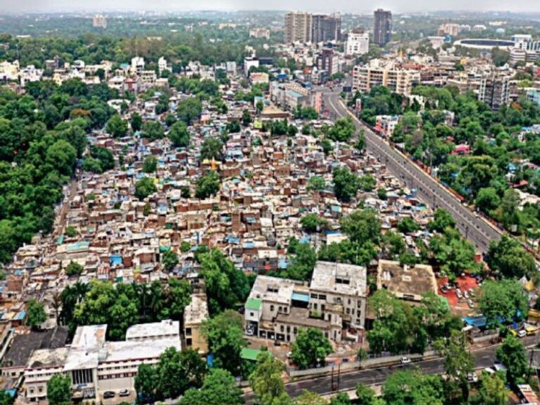 झुग्गी मुक्त भोपाल पर कैग की सख्ती, अफसरों पर कार्रवाई की सिफारिश