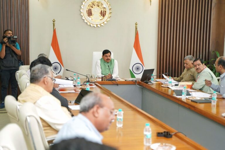 सीएम के निर्देश: ग्लोबल स्किल पार्क की सीटें इसी साल होंगी फुल, हर विकासखंड में खुलेगा एक ITI