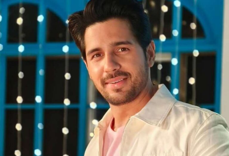 योद्धा’ के बाद अब हंसी के मैदान में सिद्धार्थ मल्होत्रा, करेंगे कॉमेडी फिल्म