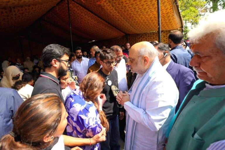 PAHALGAM TERROR ATTACK: अमित शाह ने दी श्रद्धांजलि, PM मोदी ने सऊदी दौरा छोटा कर ली हमले की जानकारी, शाम 6 बजे दिल्ली में बड़ी बैठक